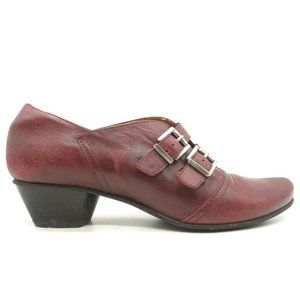 Fidji Burgundy Leather Adjustable Buckle Block Heel Shoes Women's 38 / 7.5